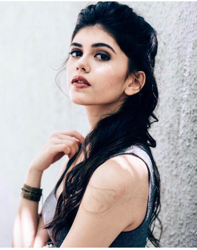 Sanjana Sanghi biography