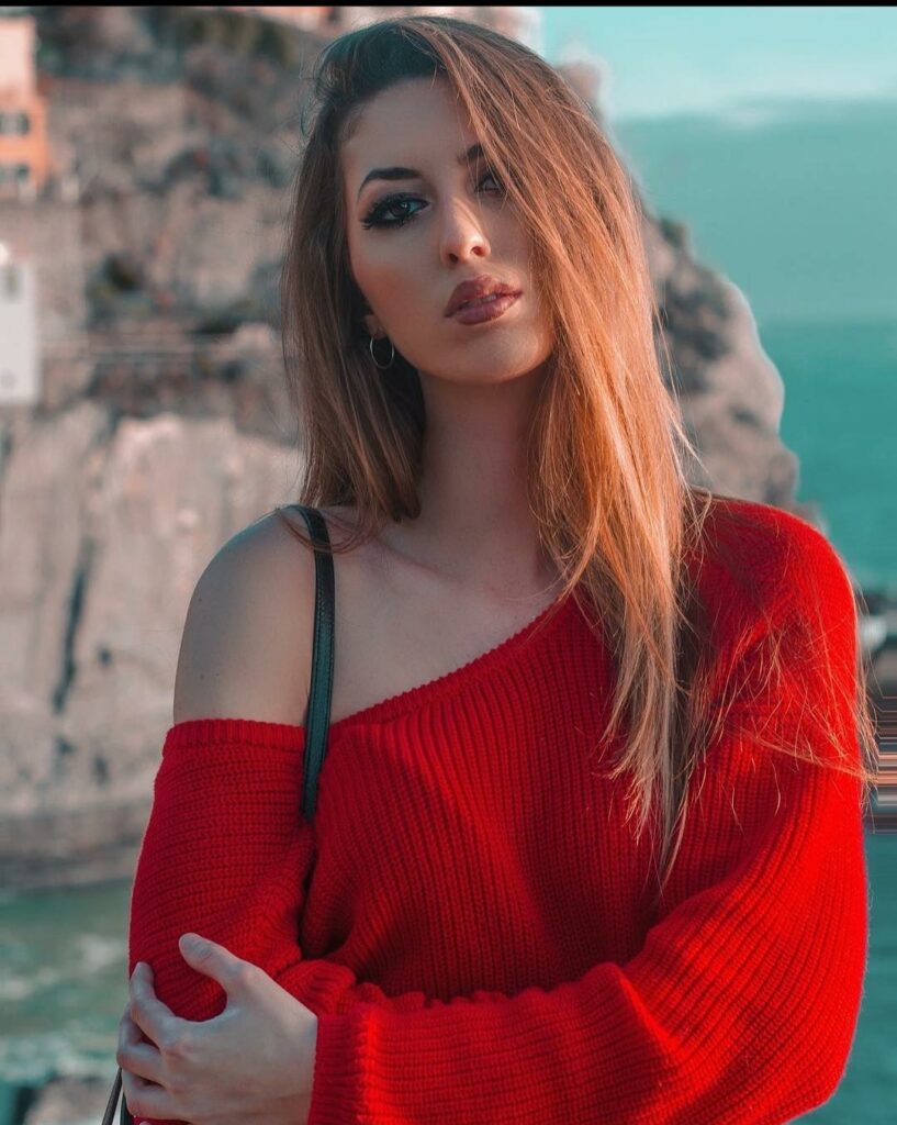 Eva Menta Bio, Wiki, Age, Biography, Height, Family, Details, Info