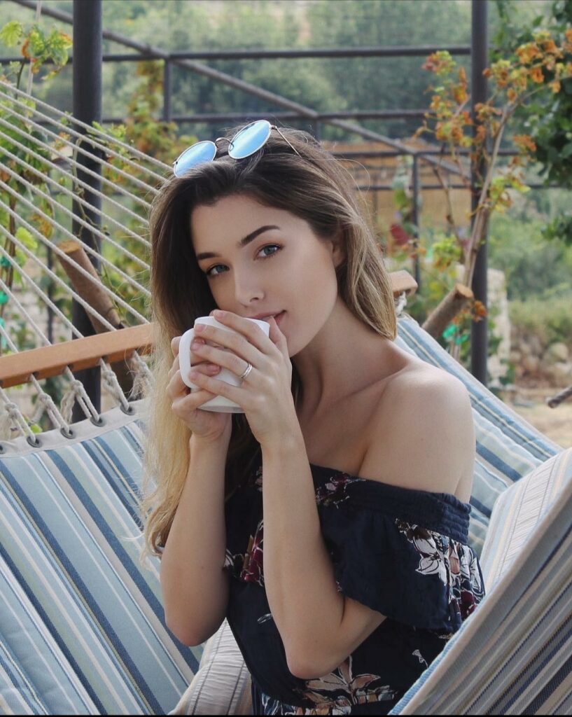 Lauren Summer (Model)