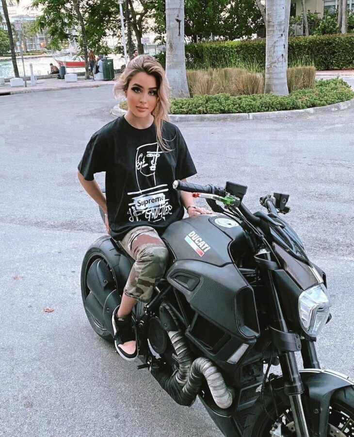 Mia Dio Biography, Wiki, Age, Height, Info, Details, Birthday